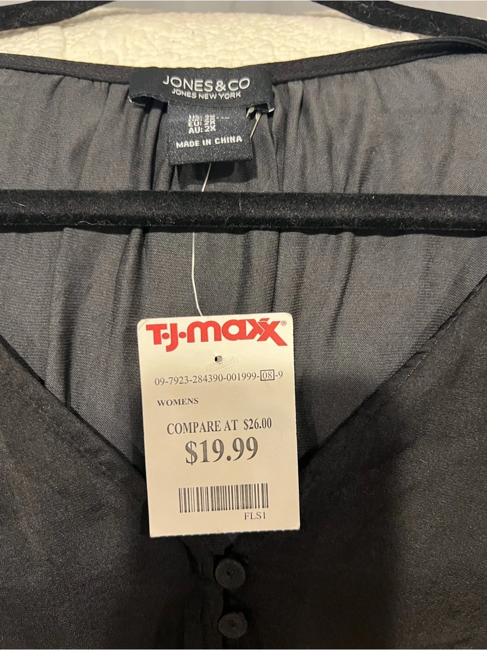 Jones & Co Black Short-Sleeve Button Front Blouse - Picture 2 of 4